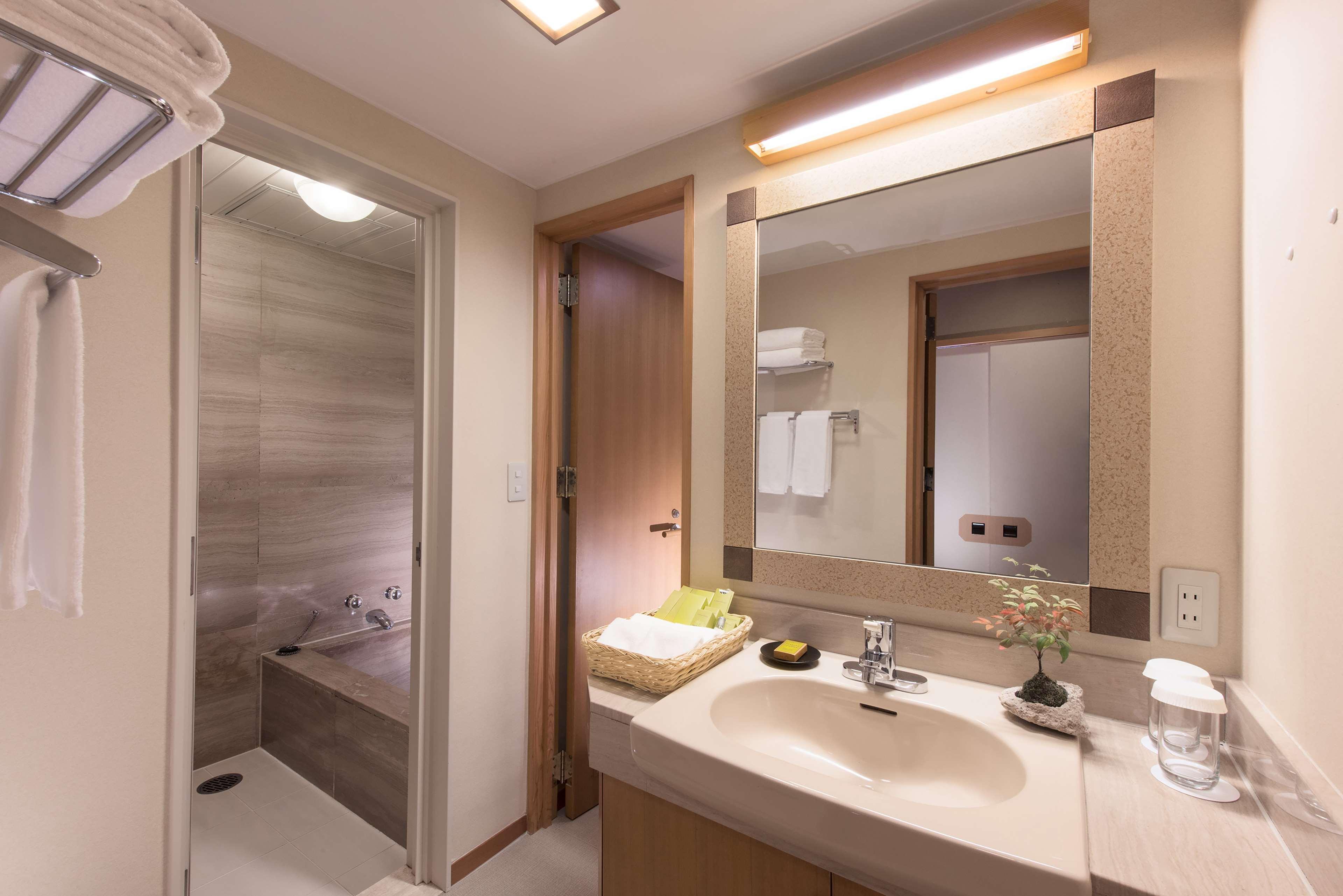 Doubletree By Hilton Naha Shuri Castle Εξωτερικό φωτογραφία
